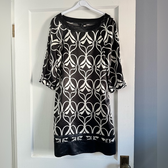 H&M Dresses & Skirts - H&M Women’s Size 4 Dress